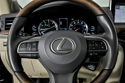 2021 Lexus LX 570 Three-Row   - Photo 29 - Joliet, IL 60435