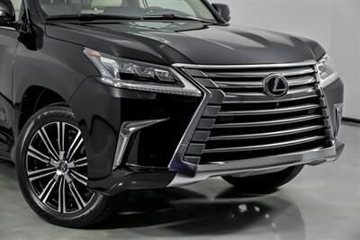 2021 Lexus LX 570 Three-Row   - Photo 3 - Joliet, IL 60435