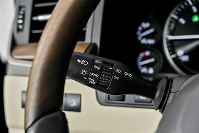 2021 Lexus LX 570 Three-Row   - Photo 30 - Joliet, IL 60435