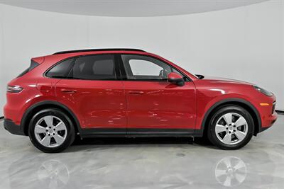 2023 Porsche Cayenne   - Photo 14 - Joliet, IL 60435