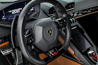 2020 Lamborghini Huracan EVO Spyder   - Photo 25 - Joliet, IL 60435