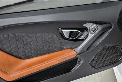 2020 Lamborghini Huracan EVO Spyder   - Photo 21 - Joliet, IL 60435