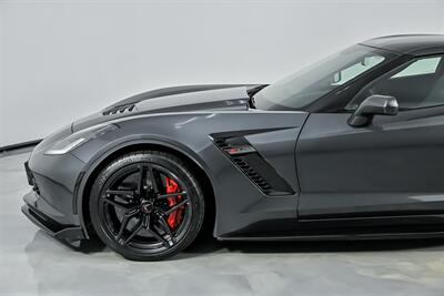 2017 Chevrolet Corvette Z06 2LZ   - Photo 7 - Joliet, IL 60435