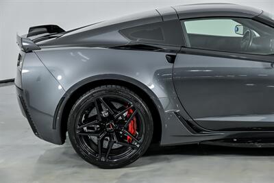 2017 Chevrolet Corvette Z06 2LZ   - Photo 13 - Joliet, IL 60435
