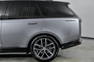2025 Land Rover Range Rover P400 SE   - Photo 9 - Joliet, IL 60435