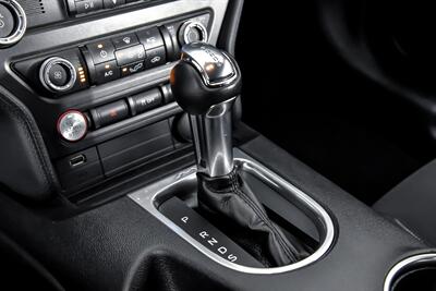 2019 Ford Mustang EcoBoost   - Photo 32 - Joliet, IL 60435