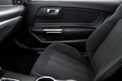 2019 Ford Mustang EcoBoost   - Photo 34 - Joliet, IL 60435