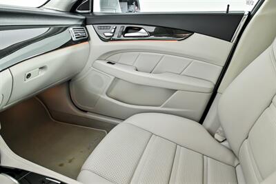 2017 Mercedes-Benz CLS AMG CLS 63 S   - Photo 39 - Joliet, IL 60435