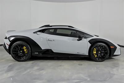 2023 Lamborghini Huracan Sterrato-MASSIVE $349K MSRP-LOADED STERRATO!   - Photo 14 - Joliet, IL 60435