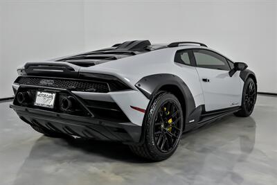 2023 Lamborghini Huracan Sterrato-MASSIVE $349K MSRP-LOADED STERRATO!   - Photo 12 - Joliet, IL 60435
