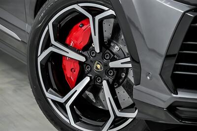 2019 Lamborghini Urus   - Photo 4 - Joliet, IL 60435