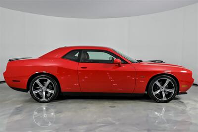 2014 Dodge Challenger R/T Shaker Package-COLLECTION QUALITY! - Photo 14 - Joliet, IL 60435