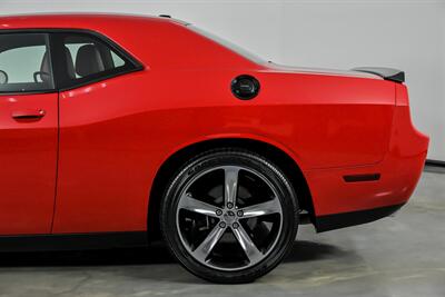 2014 Dodge Challenger R/T Shaker Package-COLLECTION QUALITY! - Photo 9 - Joliet, IL 60435