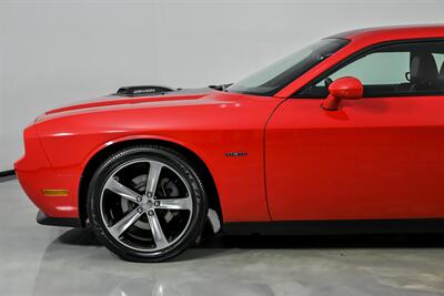 2014 Dodge Challenger R/T Shaker Package-COLLECTION QUALITY! - Photo 7 - Joliet, IL 60435