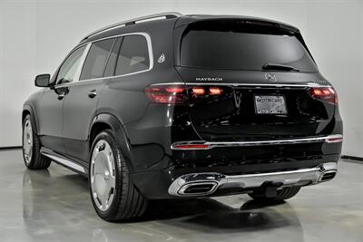 2025 Mercedes-Benz GLS Mercedes-Maybach GLS 600 4MATIC   - Photo 10 - Joliet, IL 60435