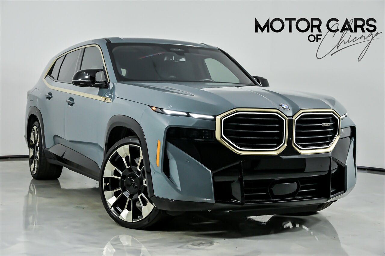 2023 BMW XM   - Photo 1 - Joliet, IL 60435