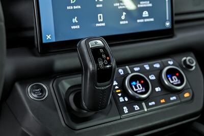 2022 Land Rover Defender 110 Carpathian Edition   - Photo 37 - Joliet, IL 60435