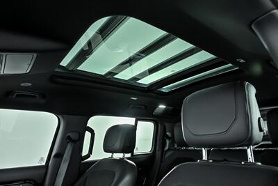 2022 Land Rover Defender 110 Carpathian Edition   - Photo 23 - Joliet, IL 60435