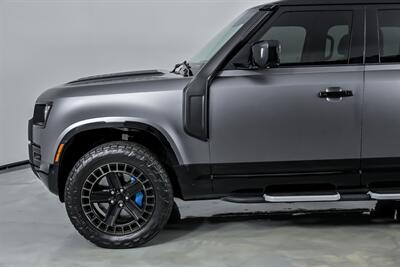 2022 Land Rover Defender 110 Carpathian Edition   - Photo 7 - Joliet, IL 60435