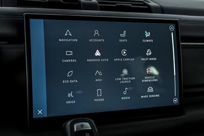 2022 Land Rover Defender 110 Carpathian Edition   - Photo 35 - Joliet, IL 60435