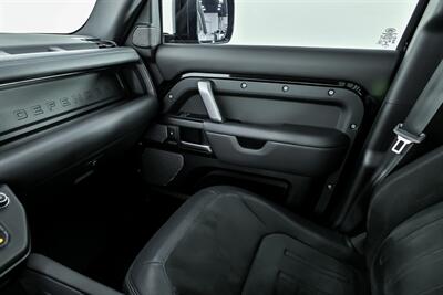 2022 Land Rover Defender 110 Carpathian Edition   - Photo 39 - Joliet, IL 60435