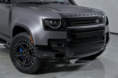 2022 Land Rover Defender 110 Carpathian Edition   - Photo 3 - Joliet, IL 60435