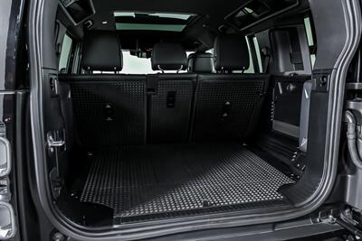 2022 Land Rover Defender 110 Carpathian Edition   - Photo 16 - Joliet, IL 60435