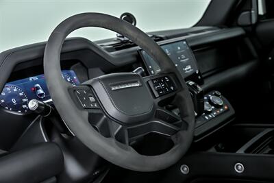 2022 Land Rover Defender 110 Carpathian Edition   - Photo 25 - Joliet, IL 60435