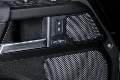 2022 Land Rover Defender 110 Carpathian Edition   - Photo 19 - Joliet, IL 60435