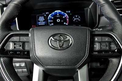 2024 Toyota Tundra Platinum   - Photo 30 - Joliet, IL 60435