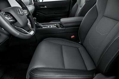 2025 Lexus GX 550 Luxury+   - Photo 21 - Joliet, IL 60435