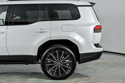 2025 Lexus GX 550 Luxury+   - Photo 9 - Joliet, IL 60435