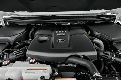 2025 Lexus GX 550 Luxury+   - Photo 17 - Joliet, IL 60435