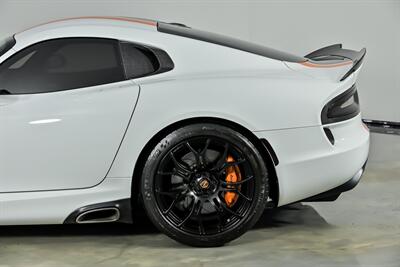 2014 Dodge SRT Viper TA- NUMBER 14/33   - Photo 9 - Joliet, IL 60435