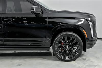 2025 Cadillac Escalade ESV Sport Platinum-BIG $139K MSRP-EXECUTIVE SEATING - Photo 15 - Joliet, IL 60435