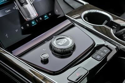 2025 Cadillac Escalade ESV Sport Platinum-BIG $139K MSRP-EXECUTIVE SEATING - Photo 38 - Joliet, IL 60435