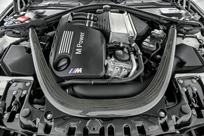 2018 BMW M4 COMPETITION   - Photo 17 - Joliet, IL 60435