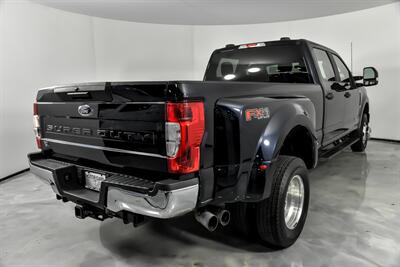 2022 Ford F-350 Super Duty XL   - Photo 11 - Joliet, IL 60435