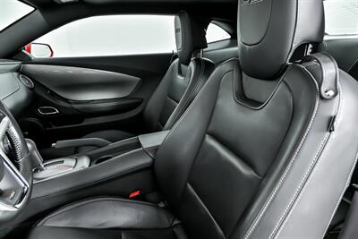 2015 Chevrolet Camaro SS   - Photo 22 - Joliet, IL 60435