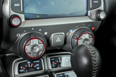 2015 Chevrolet Camaro SS   - Photo 35 - Joliet, IL 60435