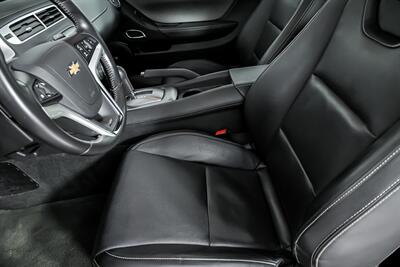 2015 Chevrolet Camaro SS   - Photo 21 - Joliet, IL 60435