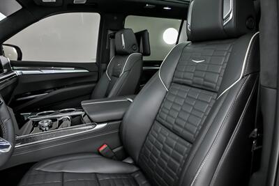 2026 Cadillac Escalade-V ESV   - Photo 18 - Joliet, IL 60435