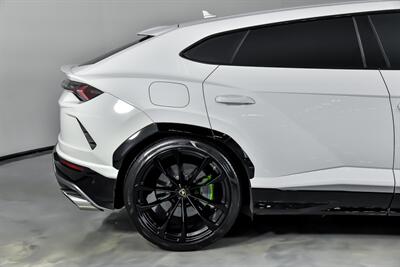 2020 Lamborghini Urus -TUNE-DOWNPIPES   - Photo 13 - Joliet, IL 60435