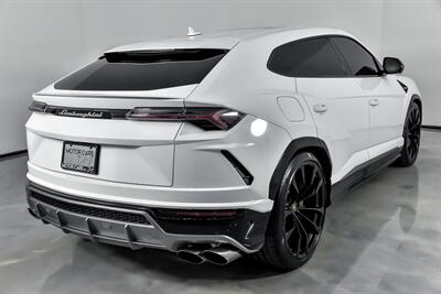 2020 Lamborghini Urus -TUNE-DOWNPIPES   - Photo 12 - Joliet, IL 60435