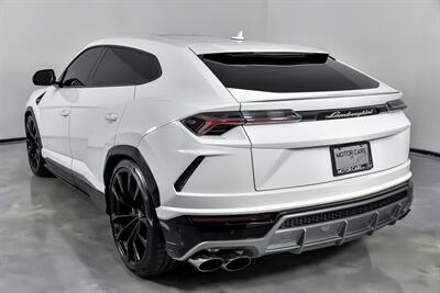 2020 Lamborghini Urus -TUNE-DOWNPIPES   - Photo 10 - Joliet, IL 60435