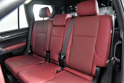 2023 Lexus GX 460   - Photo 24 - Joliet, IL 60435