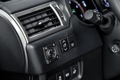 2023 Lexus GX 460   - Photo 27 - Joliet, IL 60435