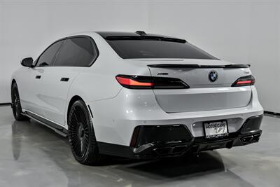 2025 BMW 760i xDrive-HUGE $147K MSRP-REAR THEATER   - Photo 9 - Joliet, IL 60435