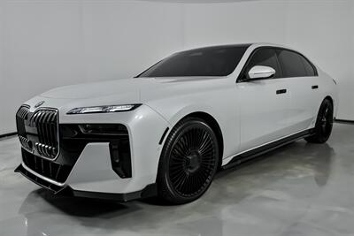 2025 BMW 760i xDrive-HUGE $147K MSRP-REAR THEATER   - Photo 5 - Joliet, IL 60435