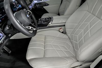 2025 BMW 760i xDrive-HUGE $147K MSRP-REAR THEATER   - Photo 20 - Joliet, IL 60435